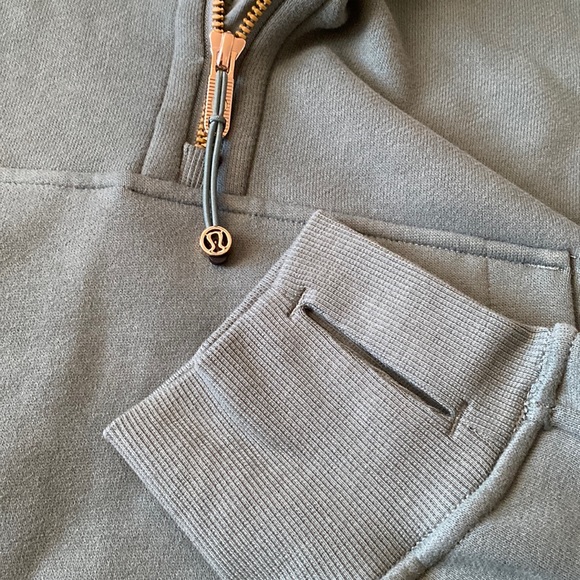 ❤️ Lululemon Scuba Oversized Funnel Neck in Medium Forest Gold Size M/L NWT - Picture 8 of 10